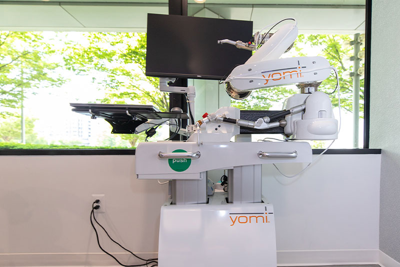YOMI robotic implant device